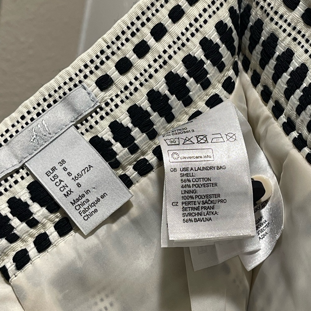 🛑 H&M Designed Skirt- Size 8 - Picture 10 of 10